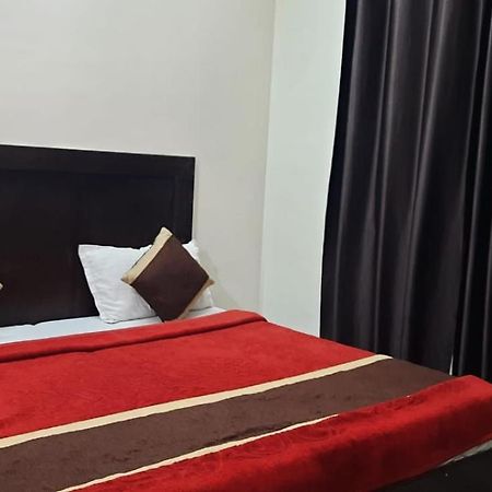 Hotel The Bird Dehradun Esterno foto