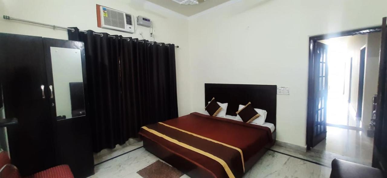 Hotel The Bird Dehradun Esterno foto